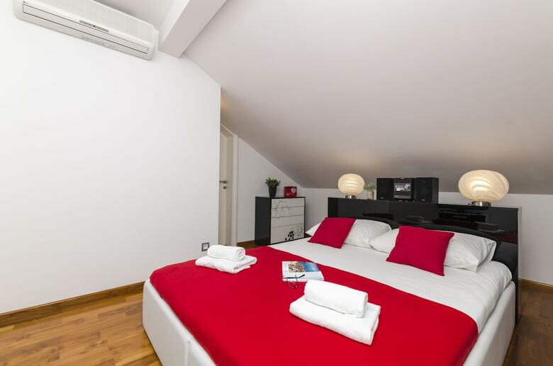 Apartments Maja