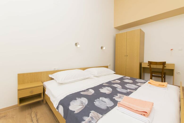Apartments And Room Central Position