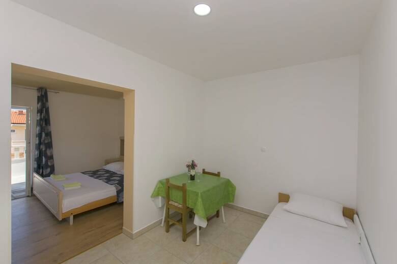 Apartments And Room Central Position