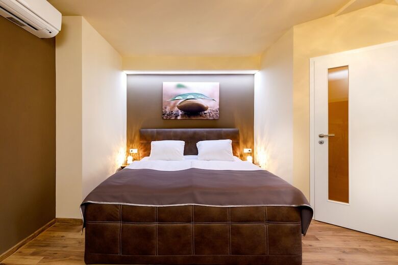 Aparthotel Apartments Menuet