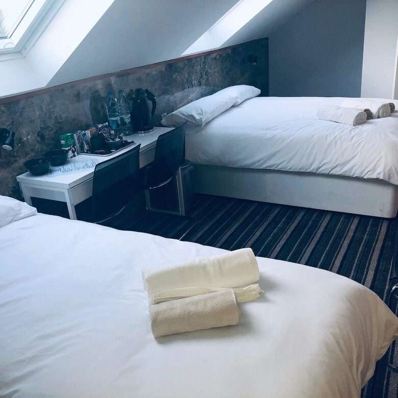 Posada Six Bells Hotels