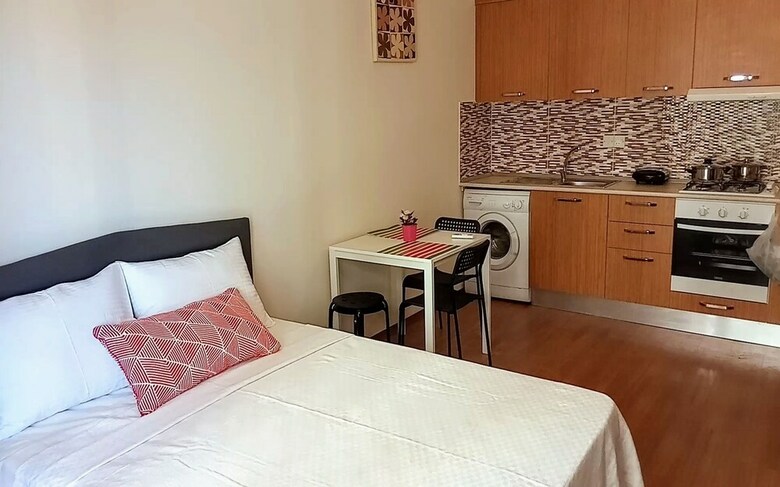 Longbeach Studio Apartment