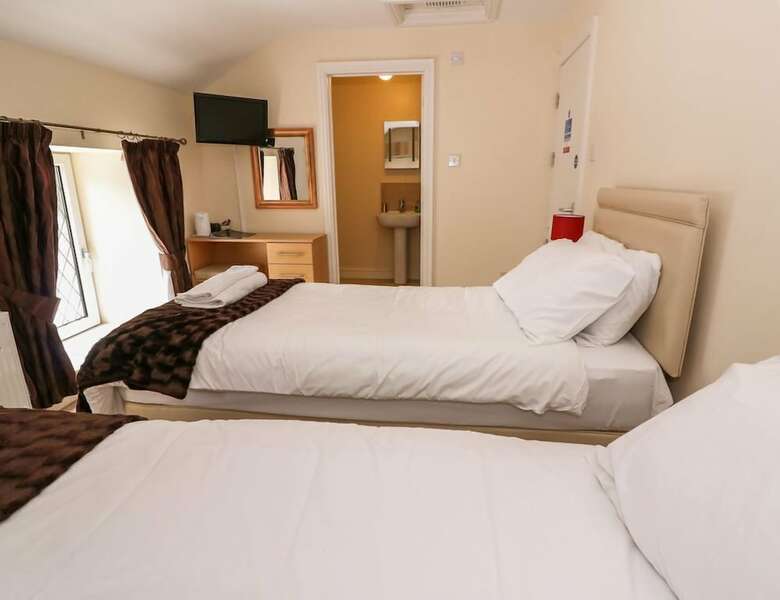 Bed & Breakfast Old Tredegar Arms
