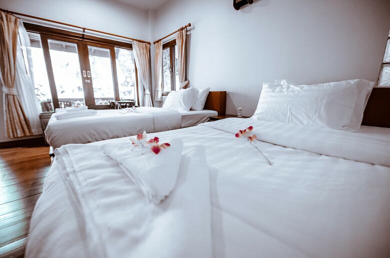 Hotel Vila Villa Resort In Town