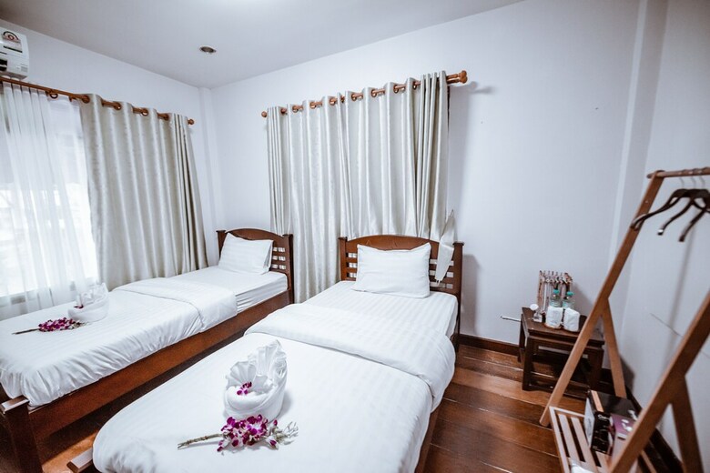 Hotel Vila Villa Resort In Town