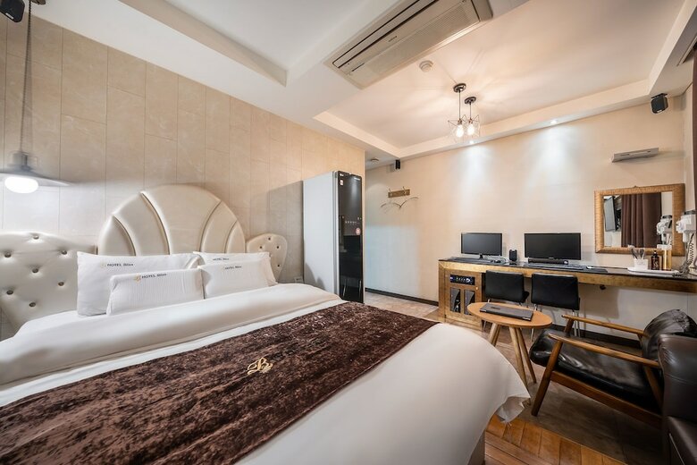 Blixx Hotel