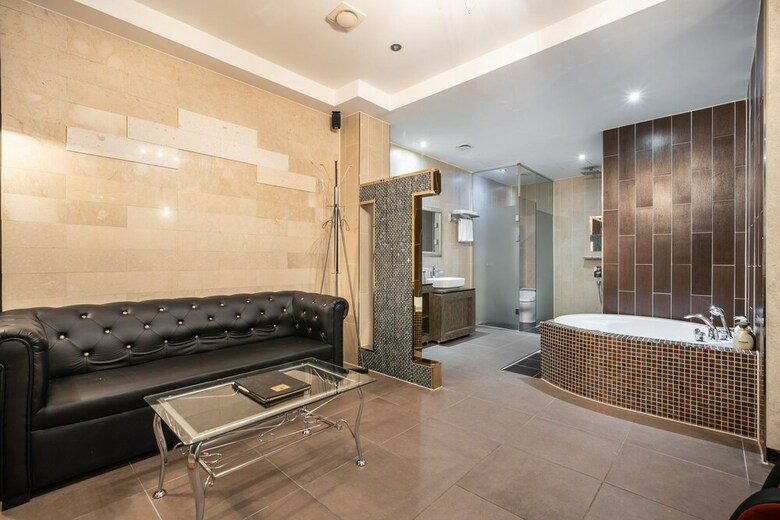 Blixx Hotel