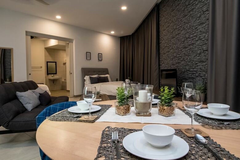 Hotel The Octagon Ipoh By Plush