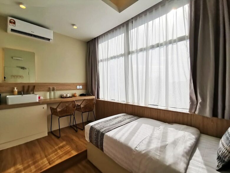 Hotel Oikos Poshtel