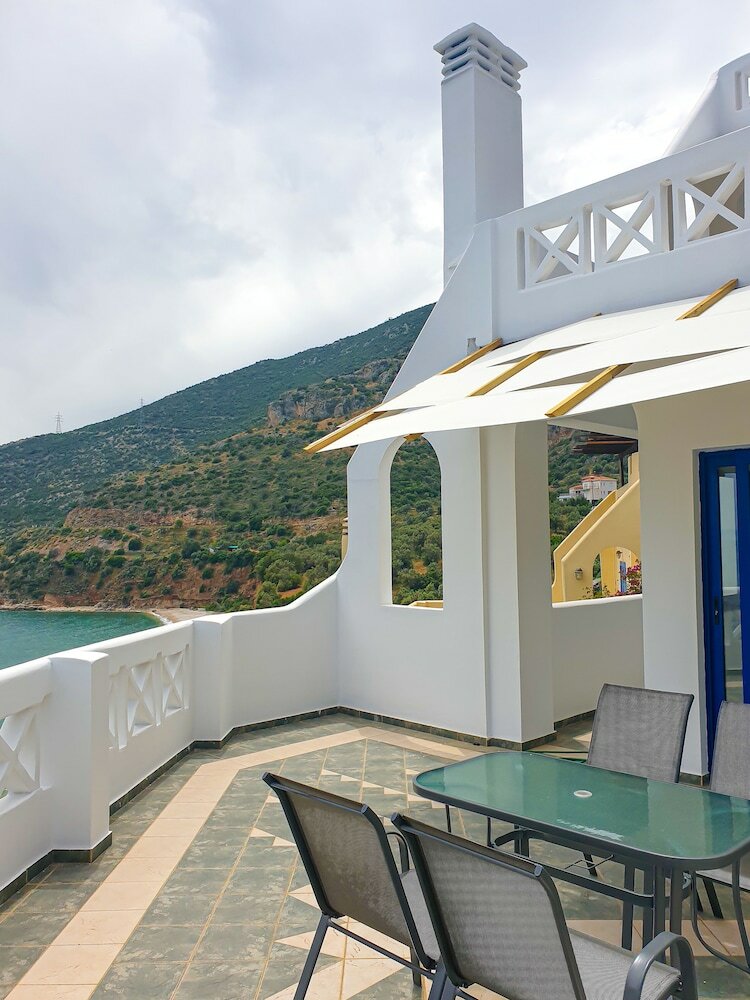 Apartamentos Muses Seaside Villas