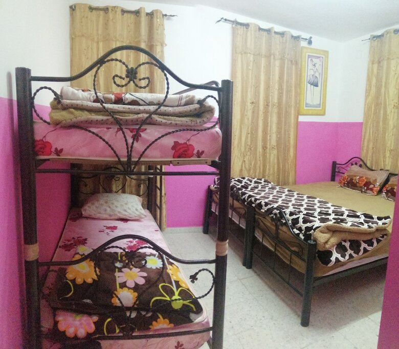 Hostal Bunksurfing Hostel