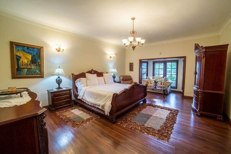 8br 9ba Barranca Villa By Asvr