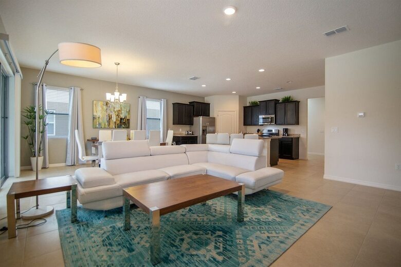 5br Pool Home W Gameroom