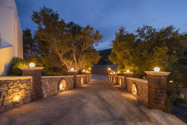 Starlight Luxury Seaside Villa