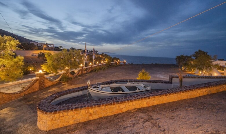 Starlight Luxury Seaside Villa