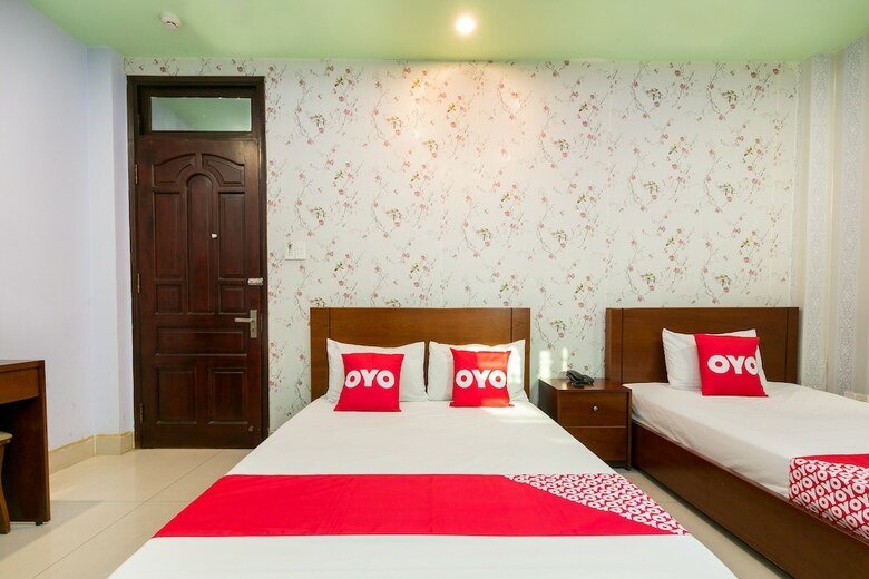 Oyo 430 Hoang Van Hotel