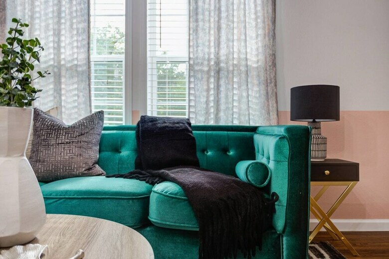 Stylish 3br/2ba Duplex Austin Home W/ Balcony
