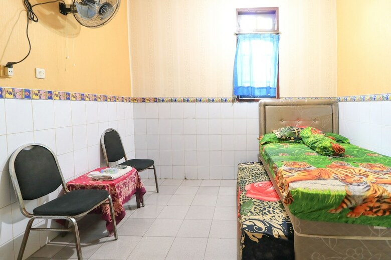 Hotel Dharmawati Homestay