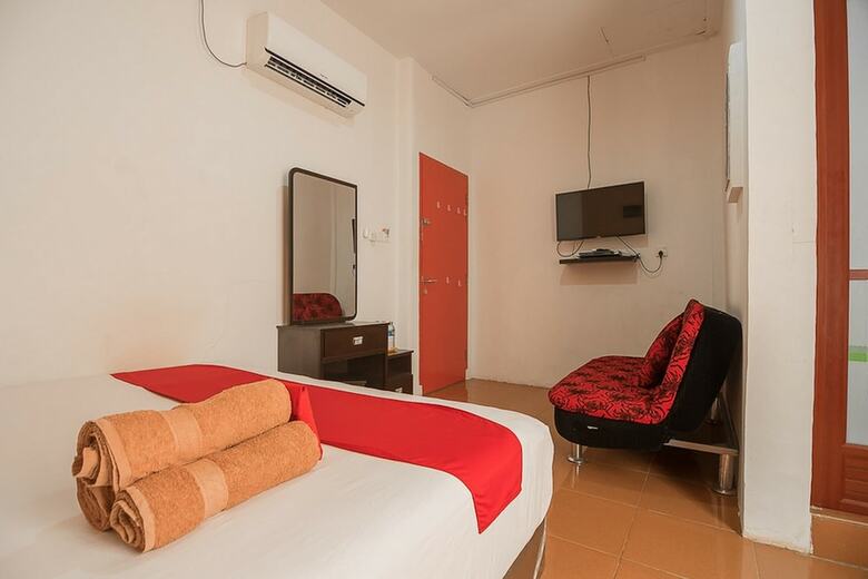 Hotel Reddoorz @ Batam Center 2