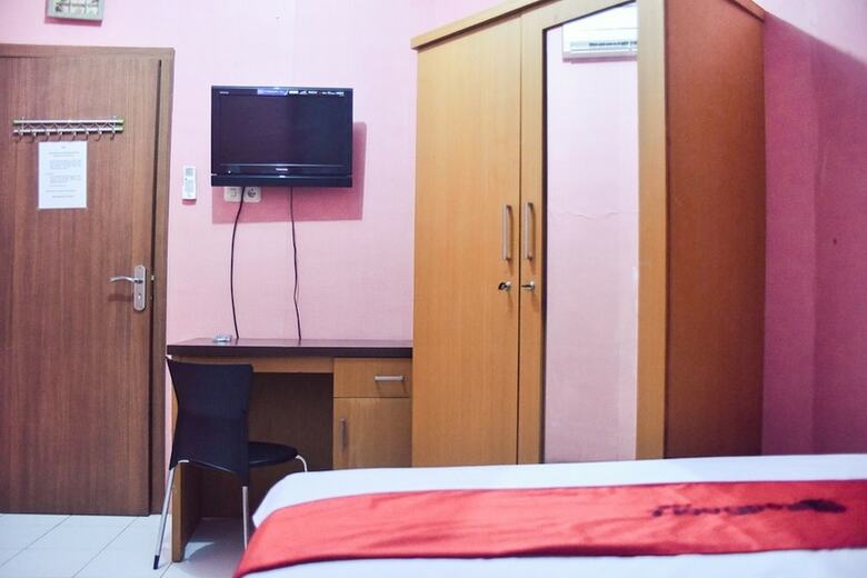 Hotel Reddoorz @ Pettarani Square