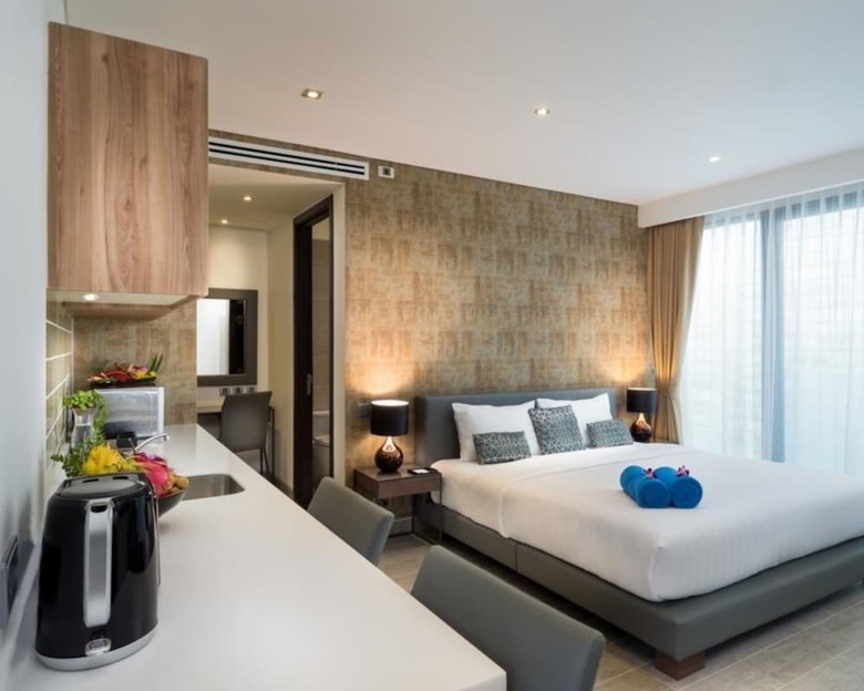 Hotel Joy Phucket Absolute Twin Sands Resort