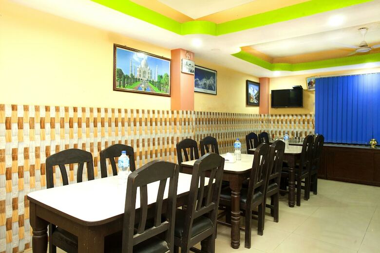 Spot On 397 Hotel Triveni Guest House