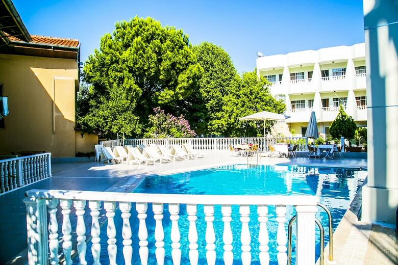 Varol Suite Hotel