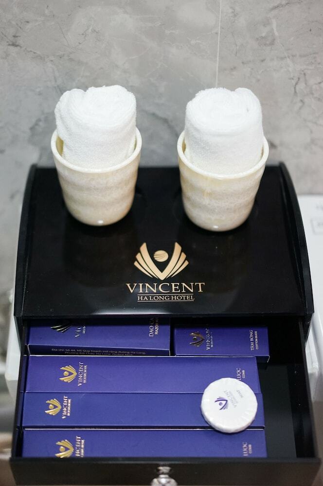 Vincent Halong Hotel