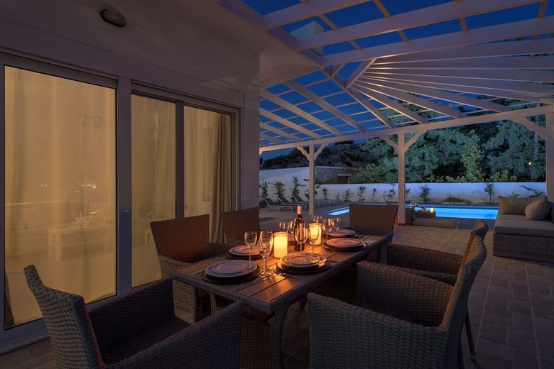 Casa Bianca Villa With Private Pool