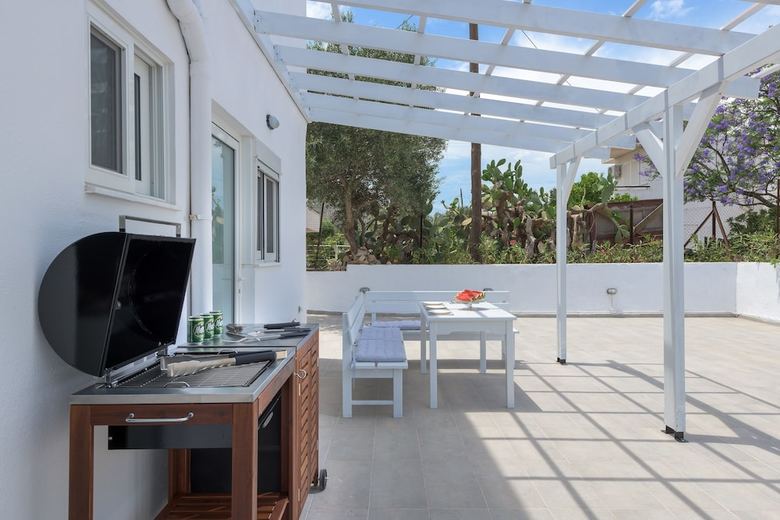 Casa Bianca Villa With Private Pool