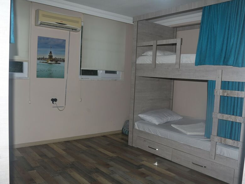 Hostal Amintas Hostel & Motel
