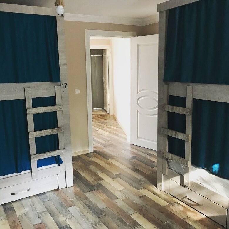 Hostal Amintas Hostel & Motel