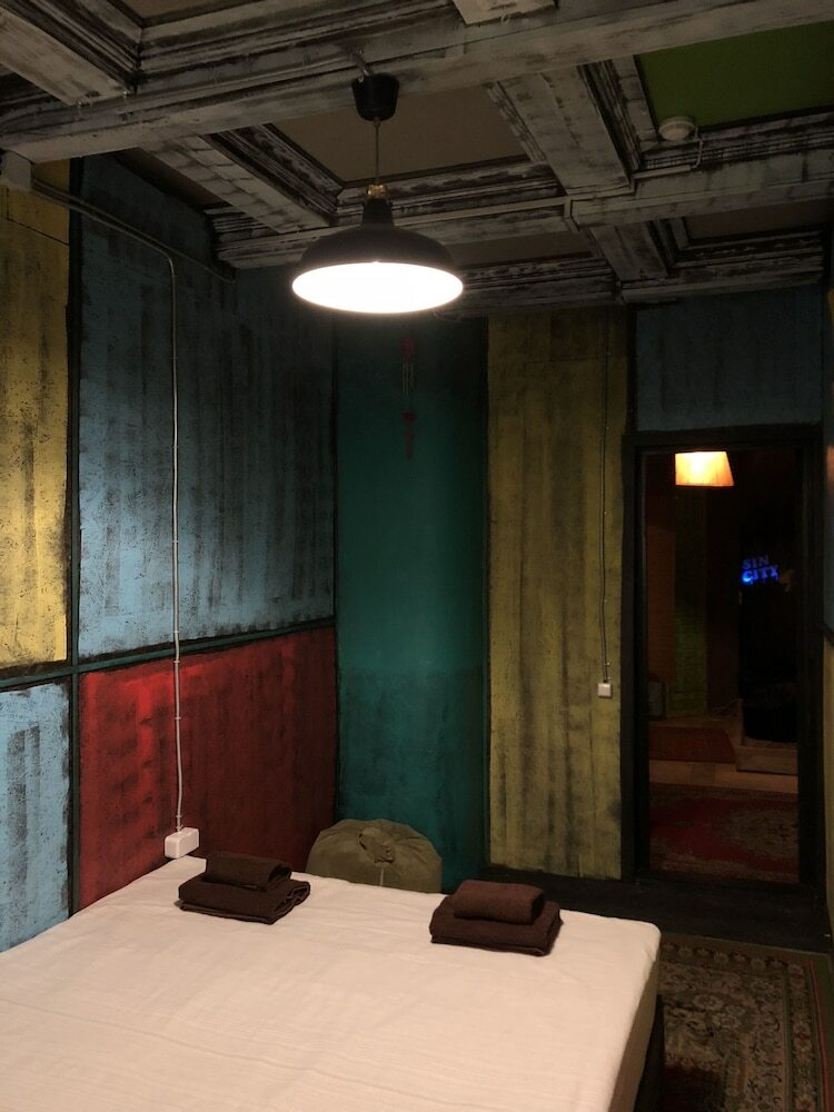 Hostal Riverside & China Town Hostel