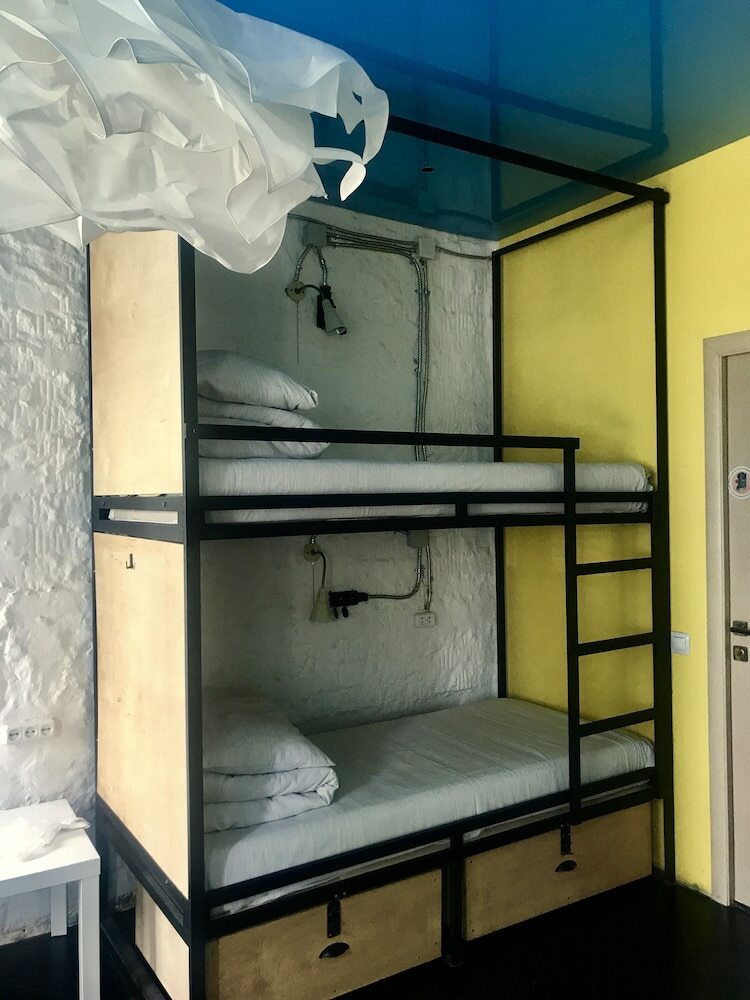 Hostal Riverside & China Town Hostel