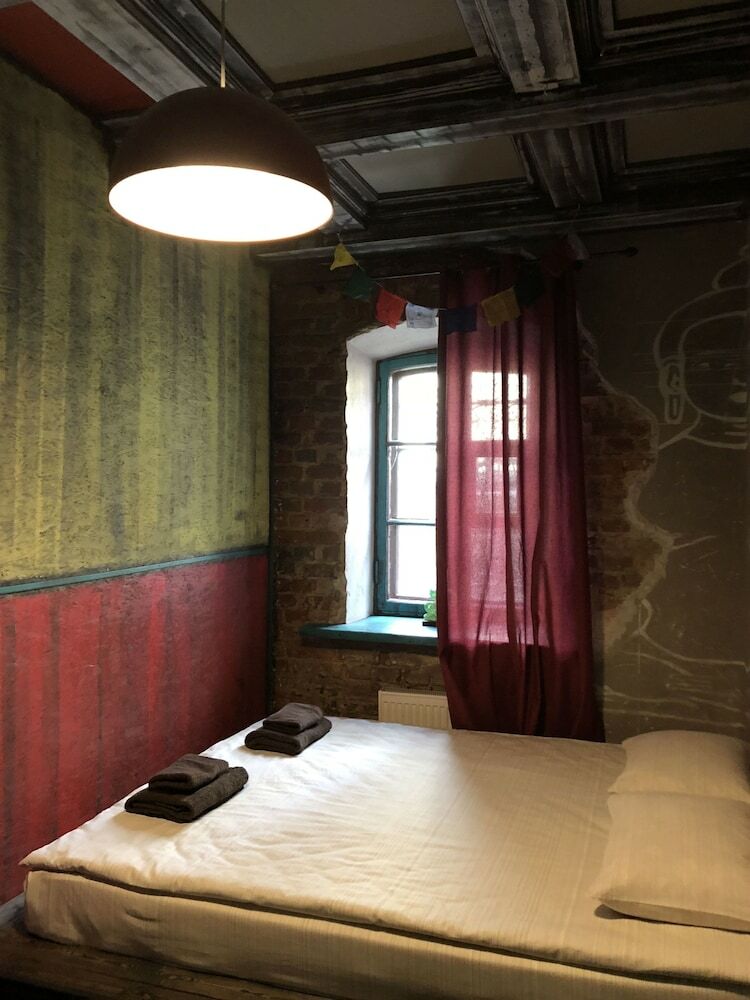 Hostal Riverside & China Town Hostel