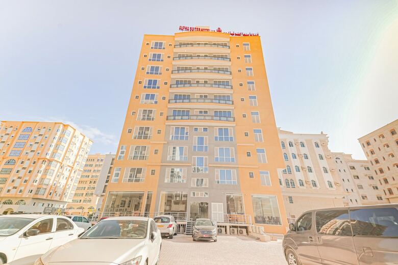 Hotel Oyo 102 Alpha Suites