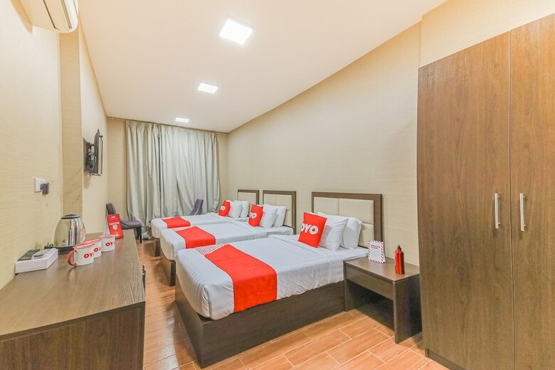 Hotel Oyo 102 Alpha Suites
