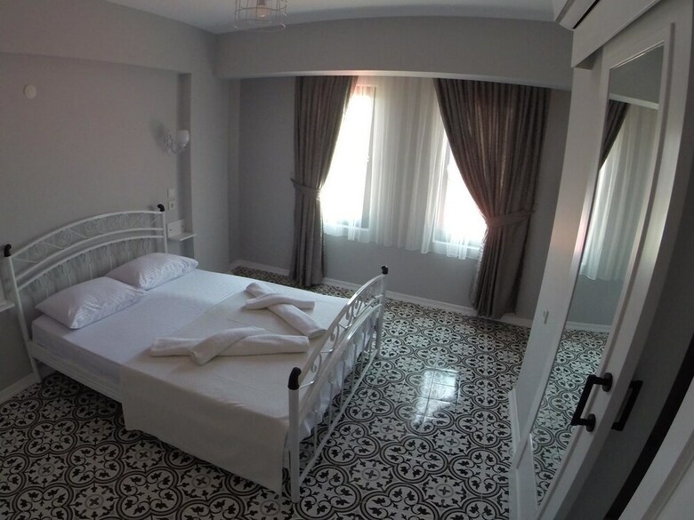 Hotel G�nes Ada Otel