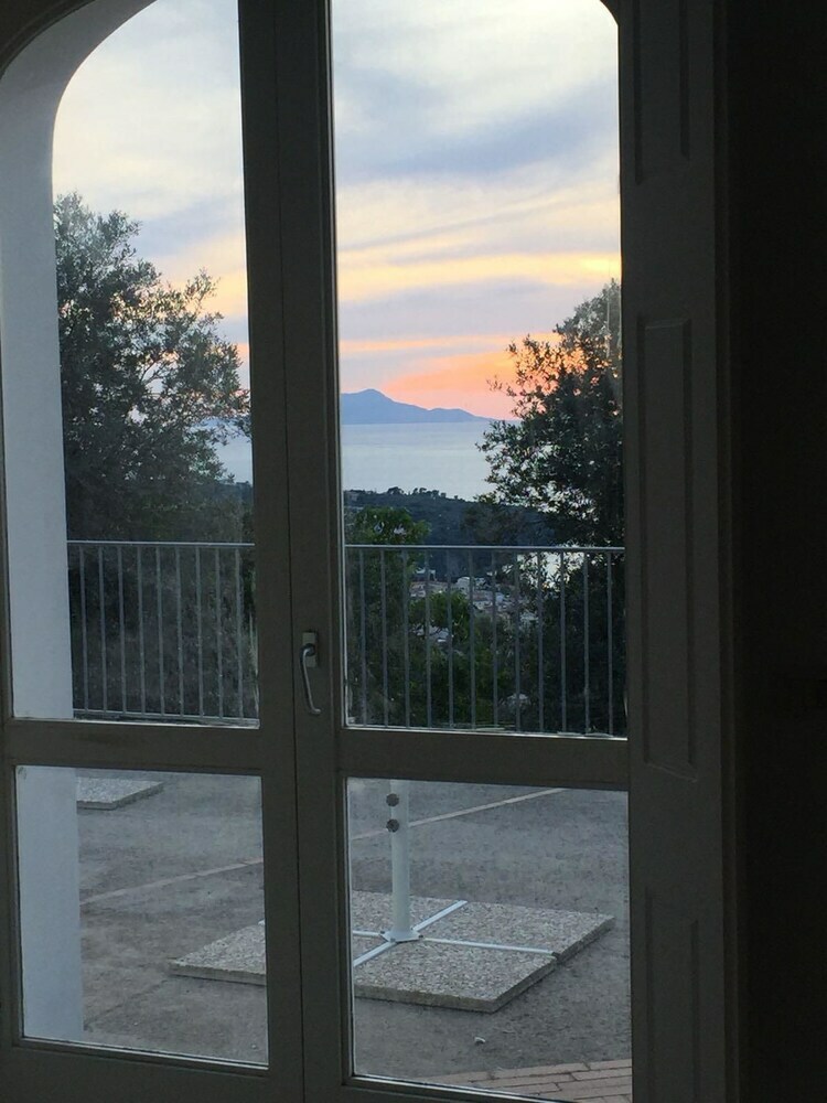 Villa Rosa Di Maggio