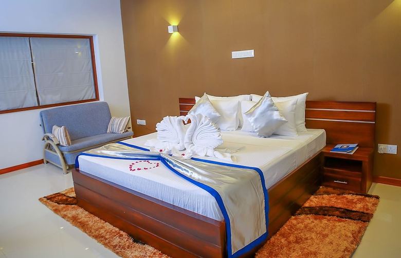 Saru Blue Sapphire Hotel