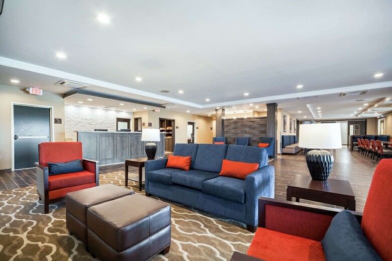 Hotel Comfort Inn & Suites
