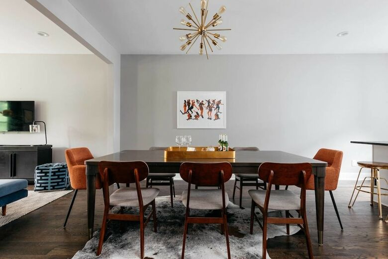 Vibrant 3br/4ba Min To Dt