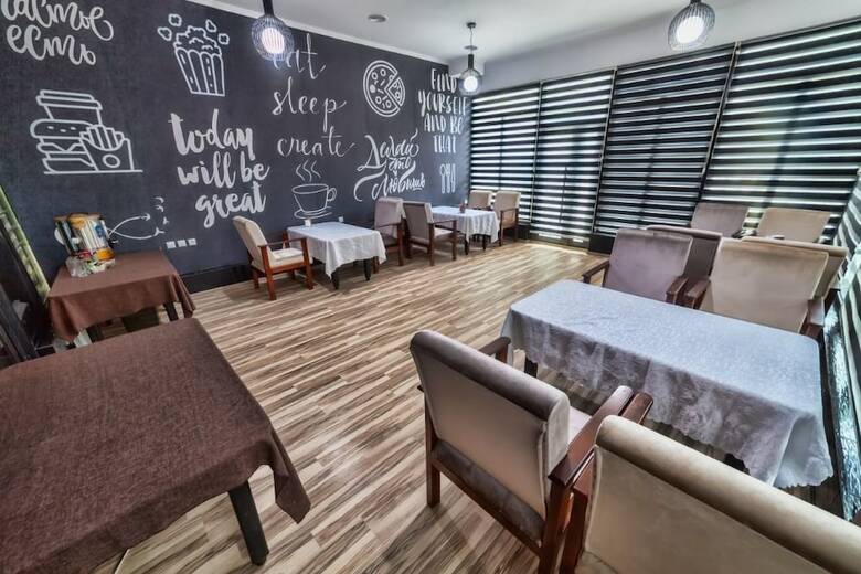 Level Hotel