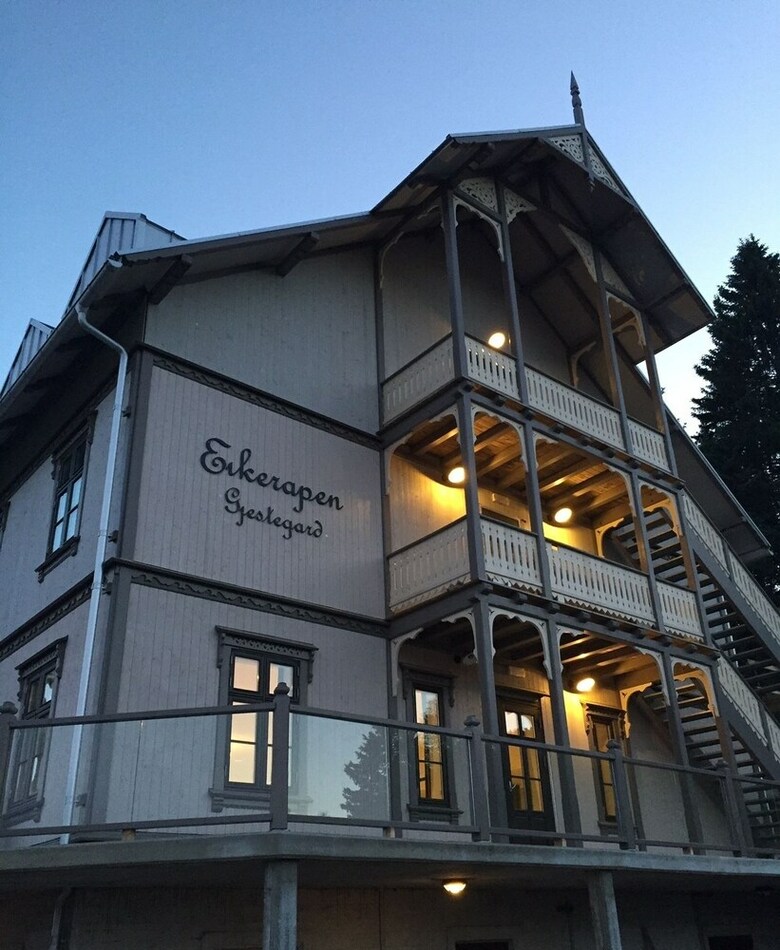 Hotel Eikerapen Gjestegard �seral