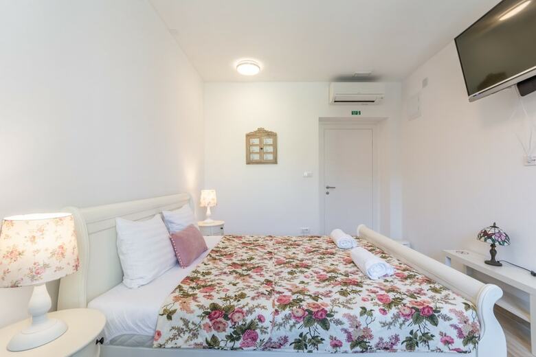 Hotel Studios & Room Poesia