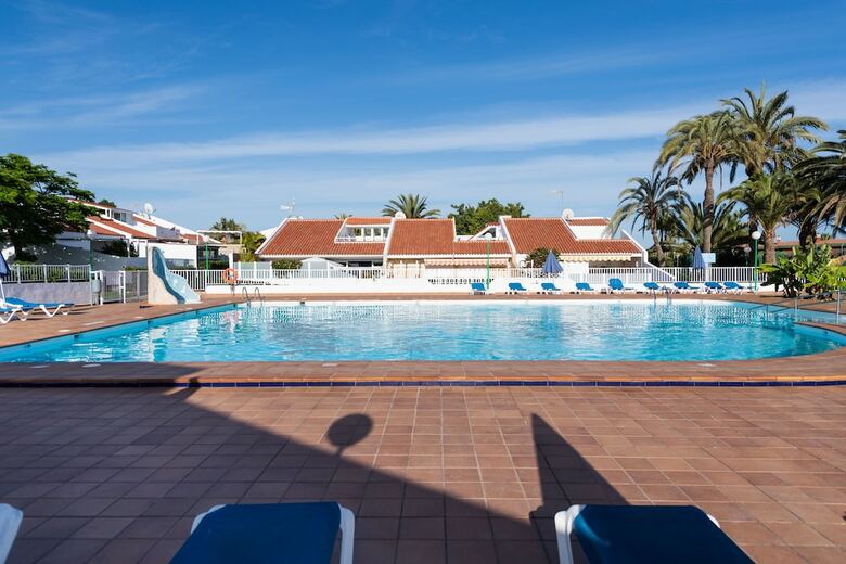 Apartamentos Sunnygolf 29