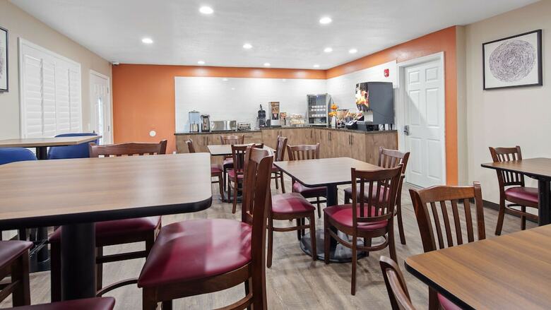 Surestay Plus Hotel By Best Western Hesperia