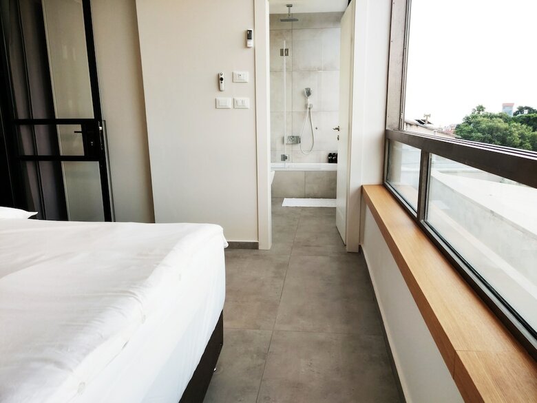 Luxury Suites By Notaly Ariel