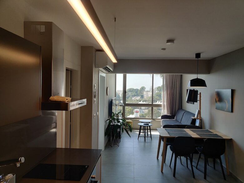 Luxury Suites By Notaly Ariel