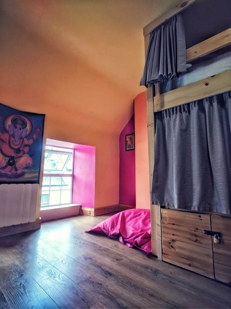 Hostal The Black Sheep Hostel